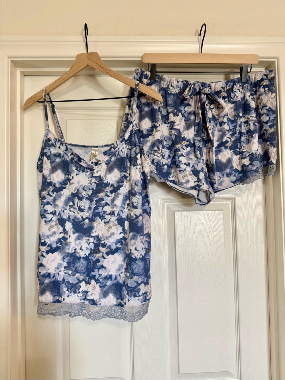 Jessica Simpson XL Floral Pajama Set Blue Gray Lace Trim Cami Shorts Sleepwear